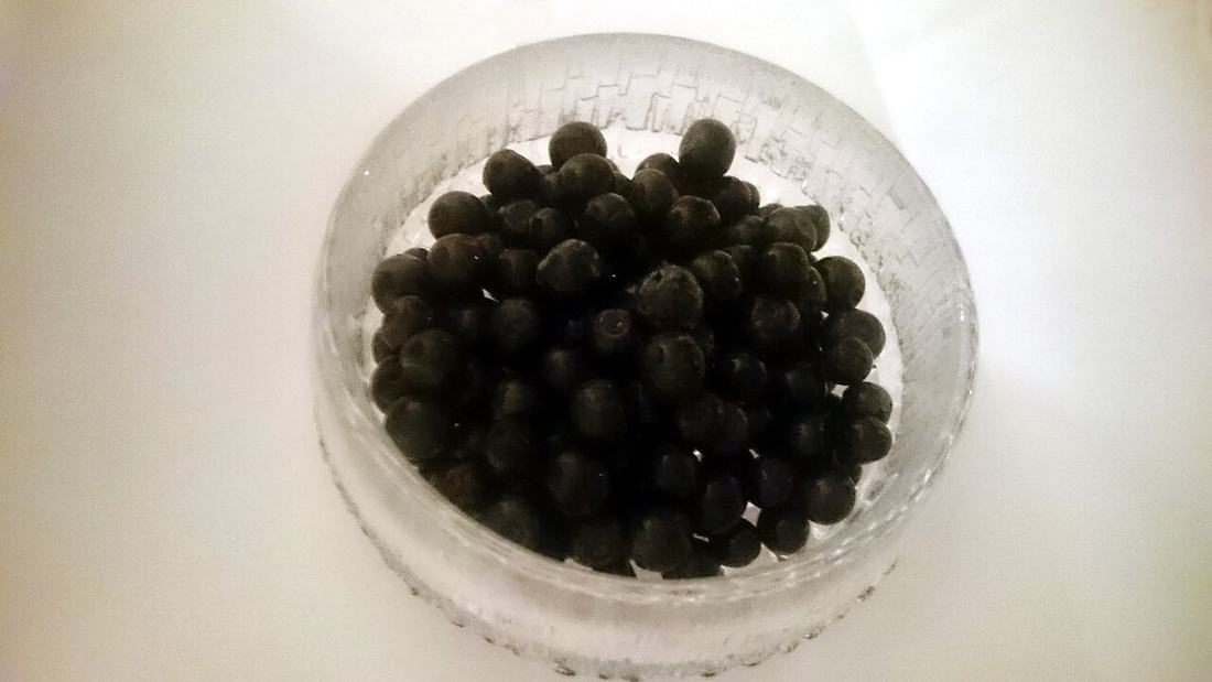 A bowl of blueberries, CC BY-SA 4.0